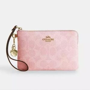 *NWT* COACH Powder Pink Corner Zip Wristlet In Signature Canvas With Charms